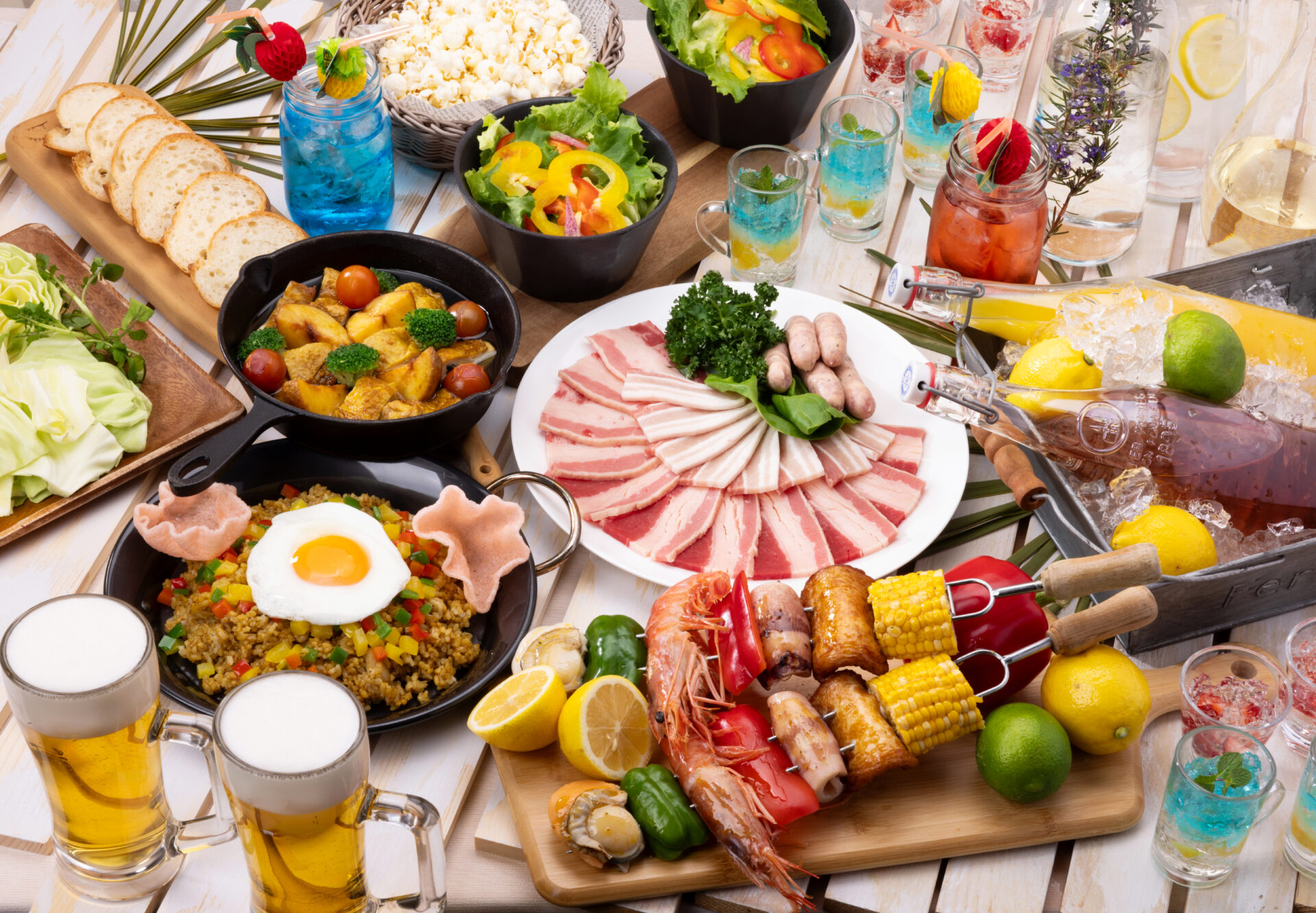【期間限定】屋上テラスで広島の夜景を満喫!ボリューム満点な食べ放題BBQ&90分飲み放題付きプラン